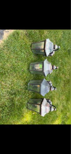 4 decorative outdoor lights (led bulbs included)