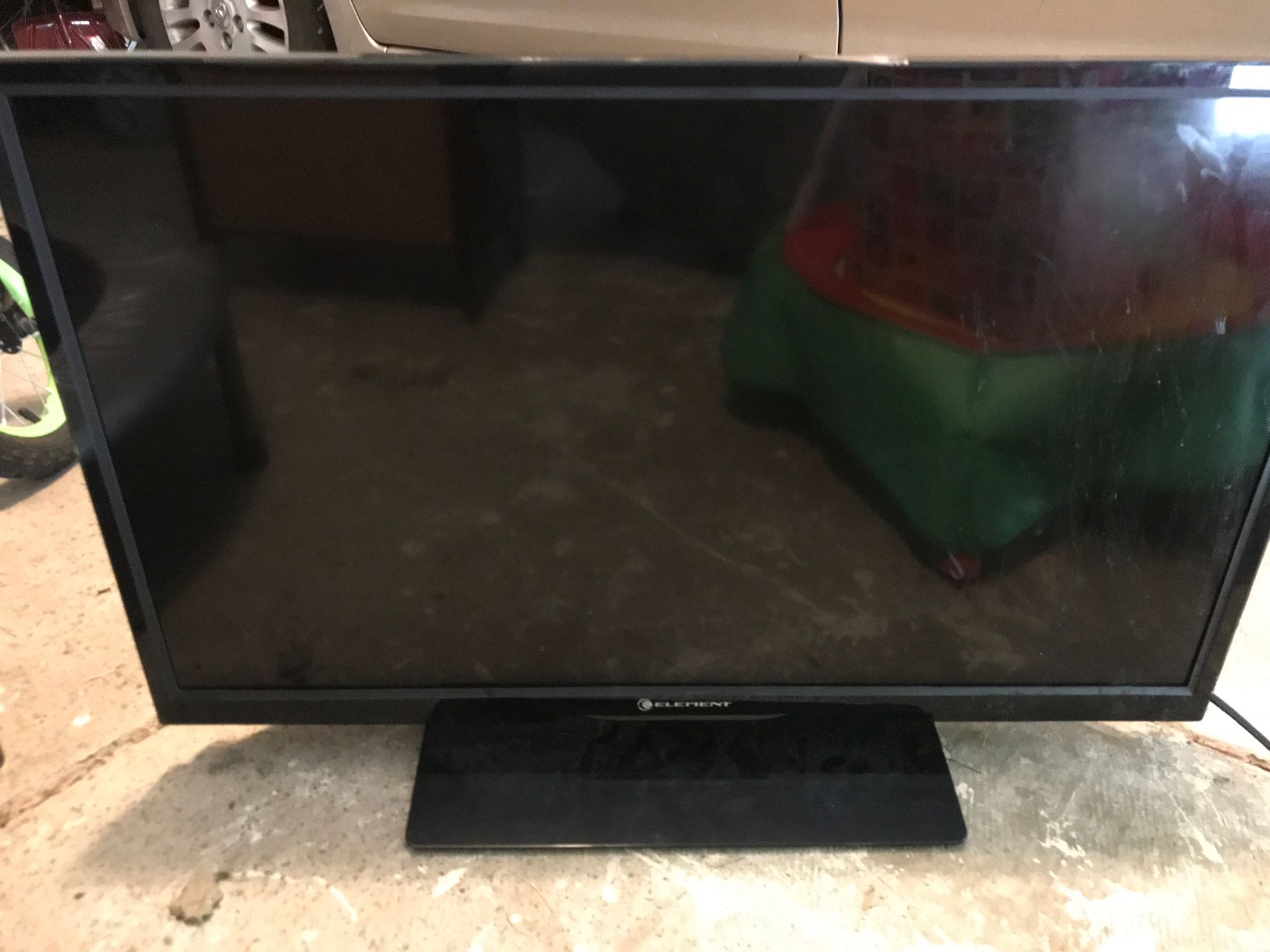 32 inches element tv doesn’t work as parts