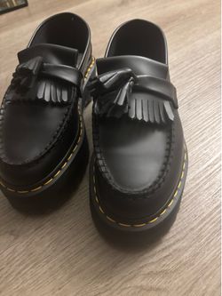 Dr. marten black leather platform tassel loafer size 7 women’s
