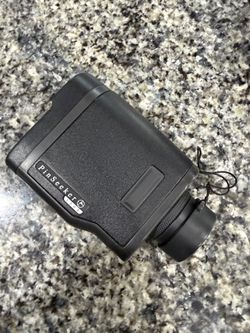 BUSHNELL GOLF LASER RANGE FINDER PinSeeker 1500 w/ case