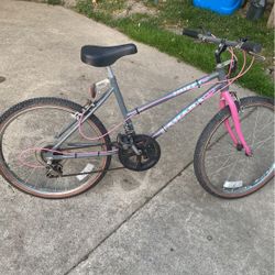 Womens/Girls Bike 