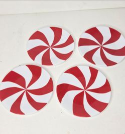 Set of 4 Red White Peppermint Swirl Christmas Appetizer Plates 6 Inch Plastic