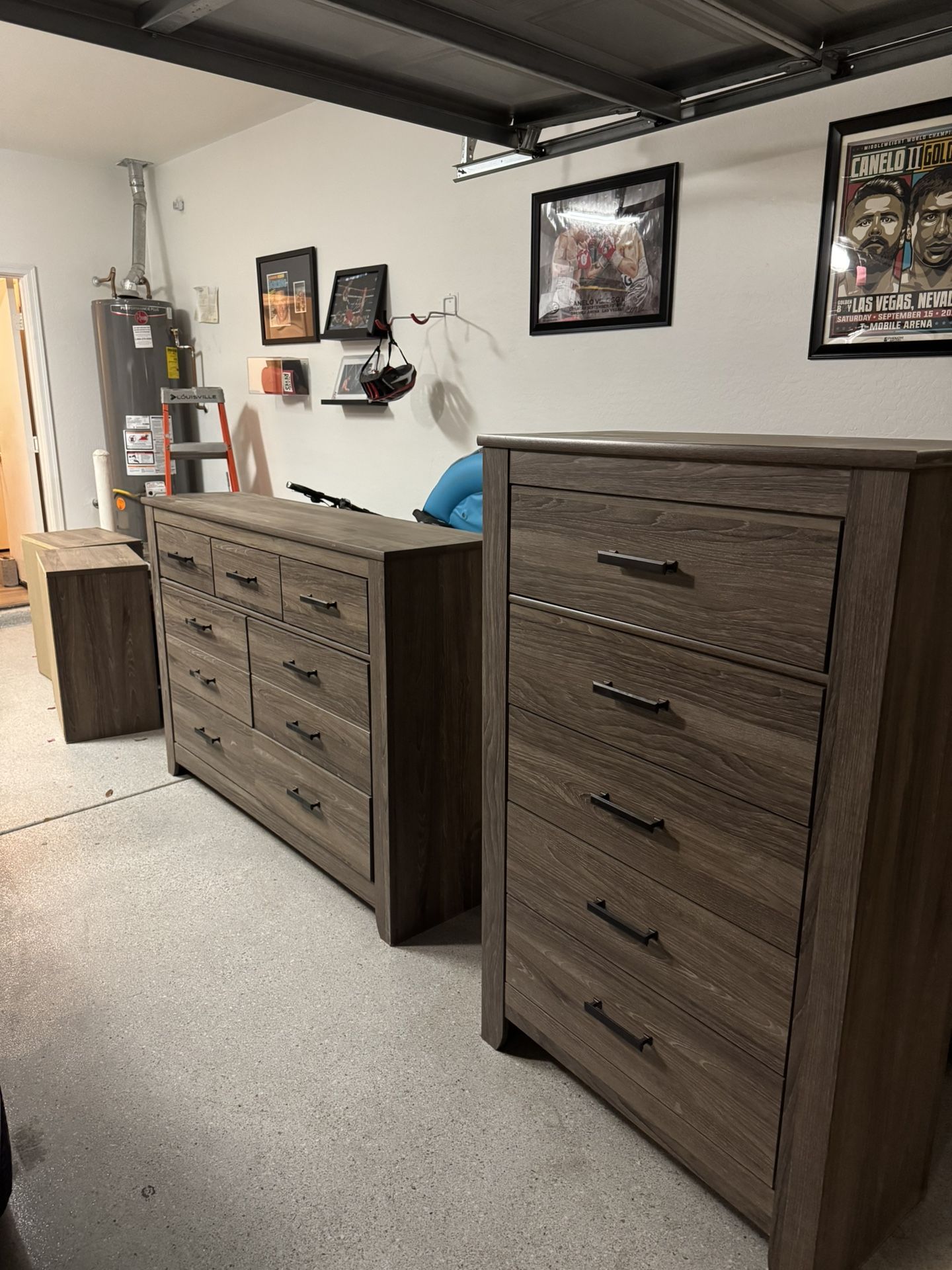 Dressers And Nightstands