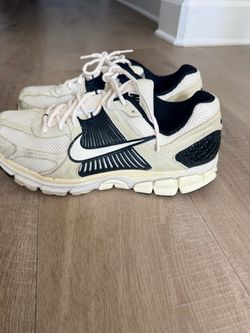 Nike Vomero 5