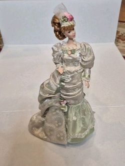 Mattel Mint Memories Barbie 1st in Victoria Tea Porcelain Series 20983 No Box