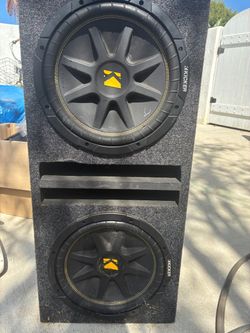 Kicker dual-12” loaded subwoofer box