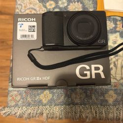Mint Ricoh GR IIIx 3x HDF Extra Batteries Camera Digital 