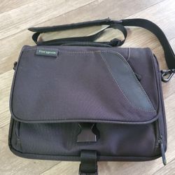TARGUS - tablet/small electronics bag