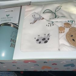 New Born Baby Clothes Box