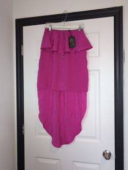 Medium NWT Aum Couture hot pink strapless top