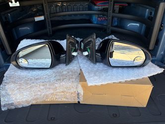 2017 Hyundai Elantra power side mirrors with blind spot detection