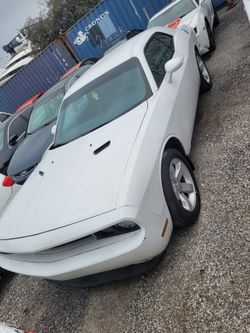 2012 challenger sxt