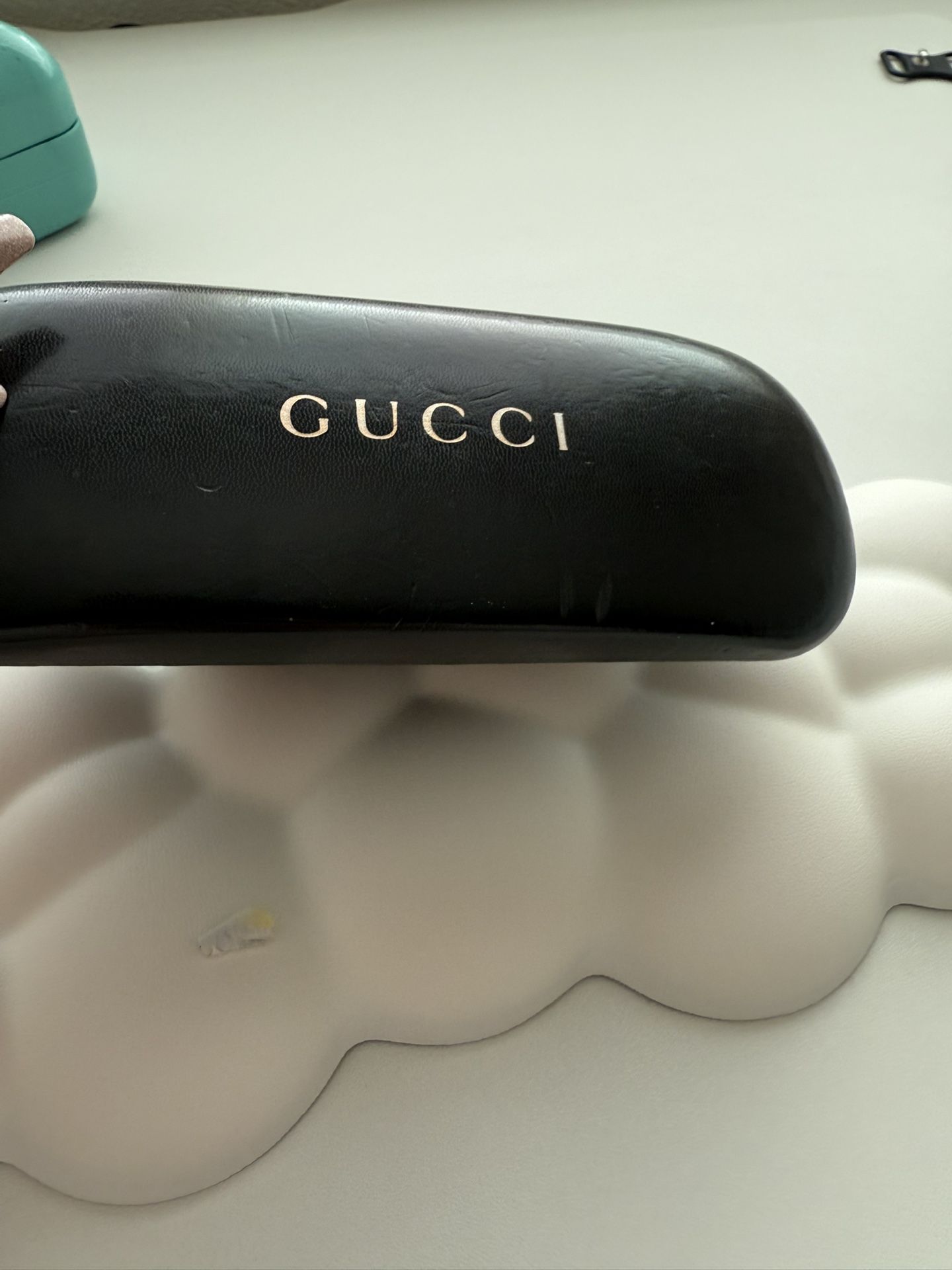 Gucci hard case glasses cover