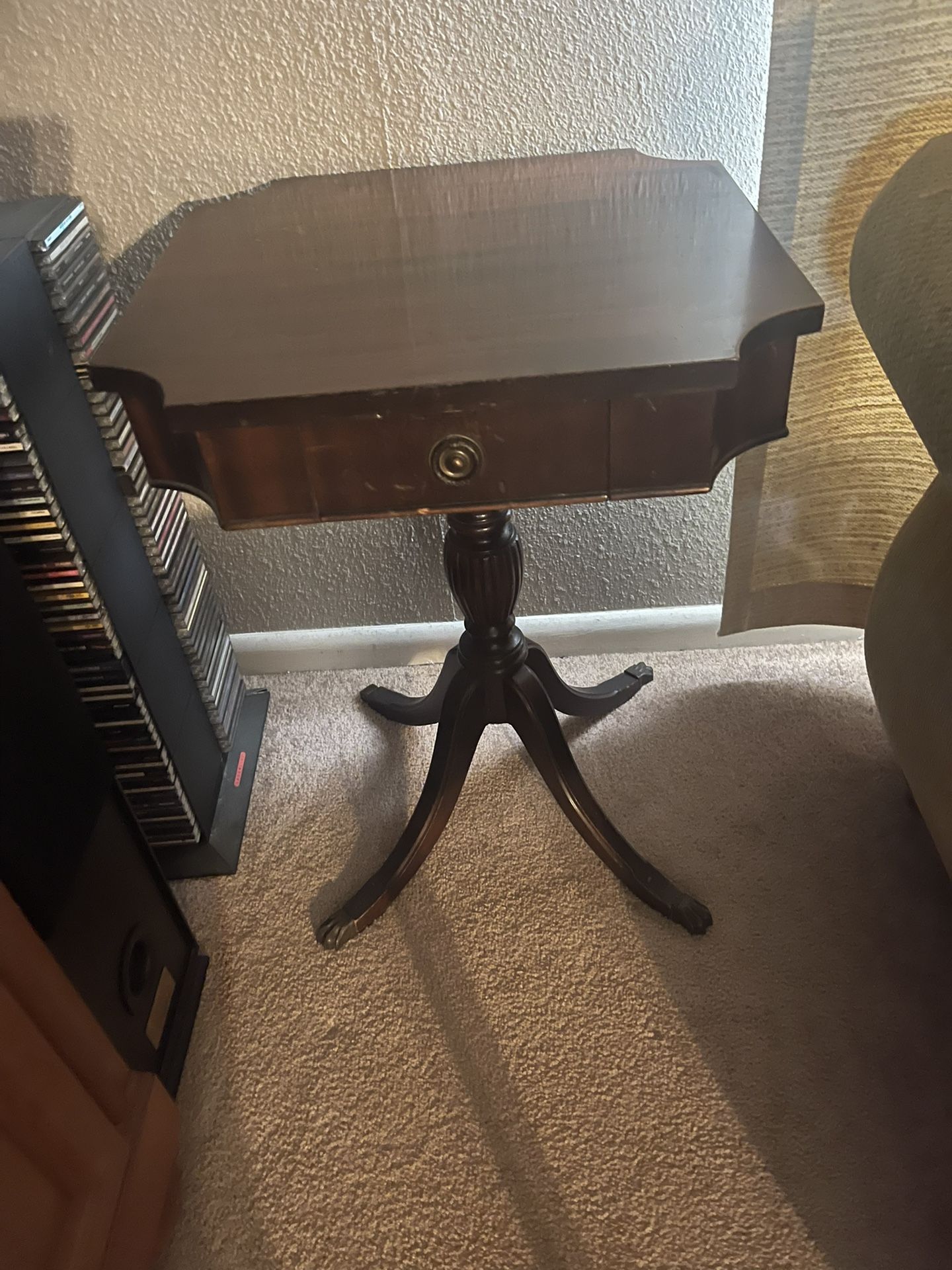 Antique Claws Foot End Table