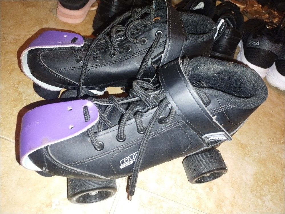 Women's Roller Skates