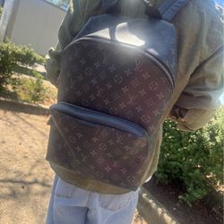 Louis Vuitton Discovery Backpack PM Monogram Eclipse Black - Excellent Condition