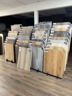 Vinyl Flooring / Piso 