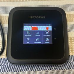 NETGEAR Nighthawk M6 5G Wi-Fi Mobile Hotspot Router - (MR6150-100NAS) (UNLOCKED)