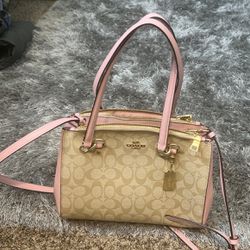 COACH purse Pink And Tan for Sale in Bakersfield, CA - OfferUp