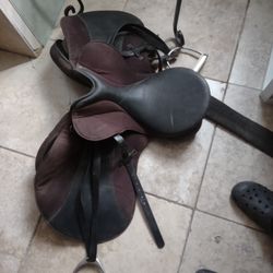 English Saddle 