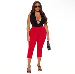Size 1X Fashion Nova Capri Leggings