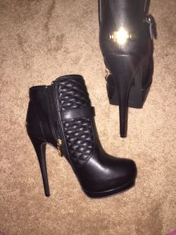 BEBE SIZE 10 LIKE NEW