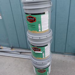 Color -cottage white