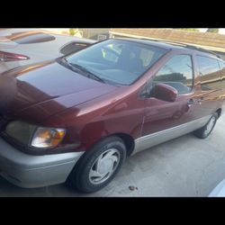 2002 Toyota Sienna