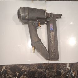 DUO FAST PNEUMATIC STAPLE GUN/BRAD NAILER