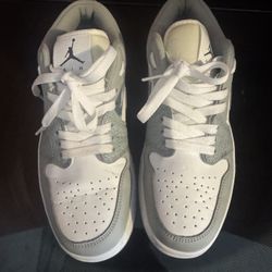 Jordan 1 Low PRM Smoke Grey Elephant Size 7