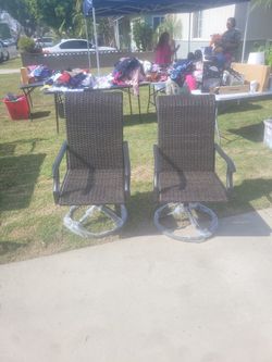 2 Brown Luxyard Outdoor Chairs