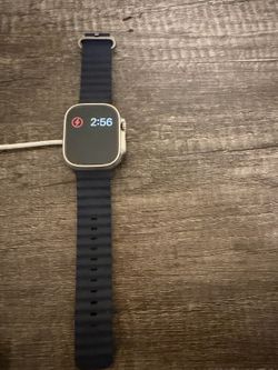 Apple Watch Ultra 2 titanium