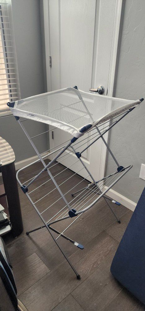 Stationary Clothes Hanger
