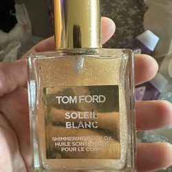 Tom Ford Soleil Blanc Shimmering Body Oil.