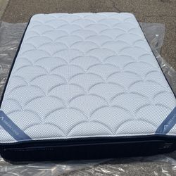 The DreamCloud Premier Queen Mattress
