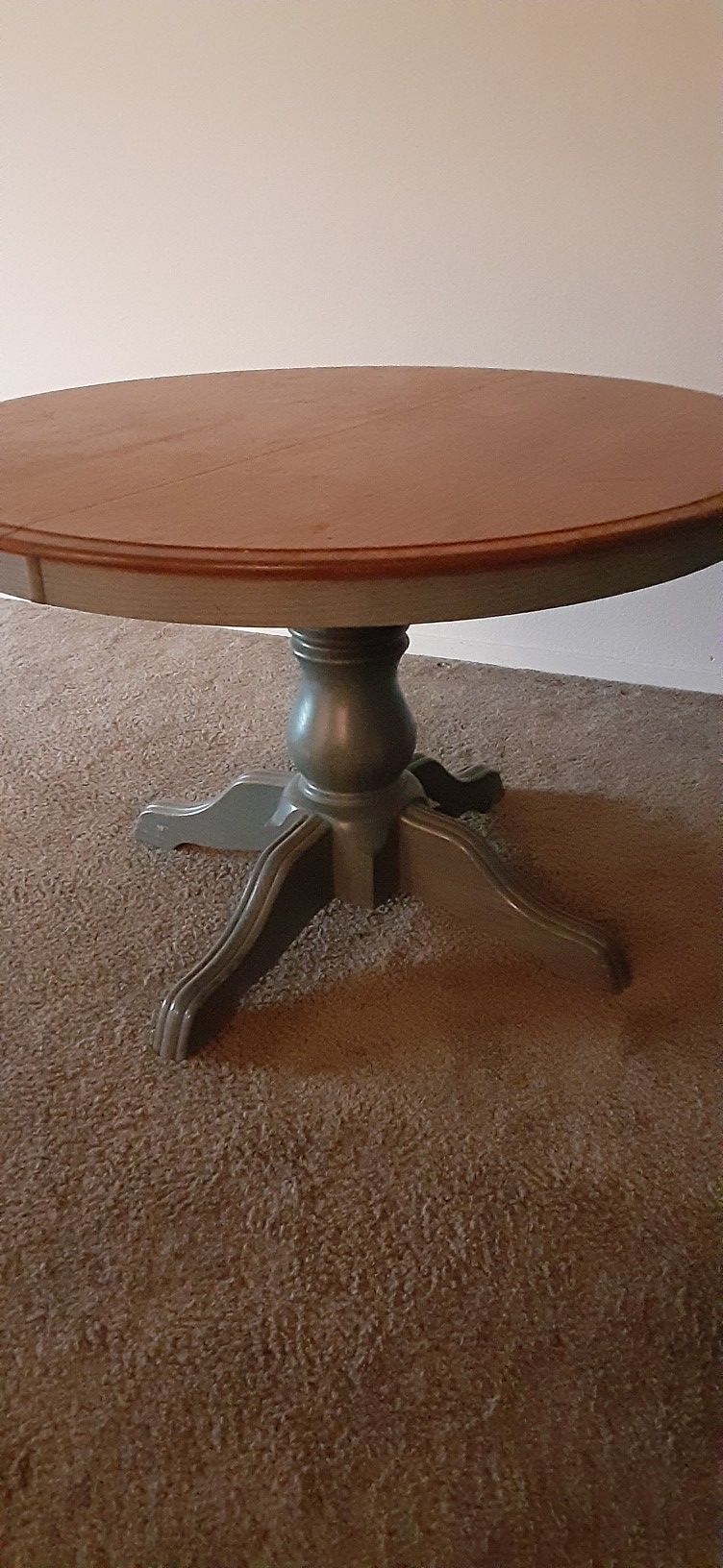 Thomasville table extandable +4 chairs