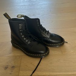 Brand New Dr.Martens 1460 PASCAL VERSO SMOOTH LEATHER LACE UP BOOTS