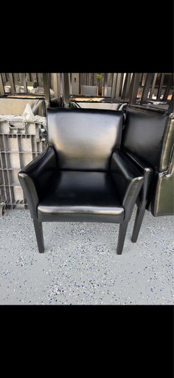 Black chairs x30