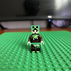 Lego Minecraft Creeper Minifigure