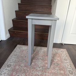 Side table / Plant stand