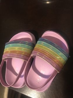 Children’s place sandalias