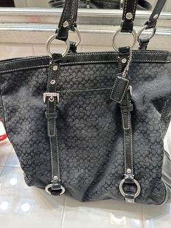 Black coach Purse 