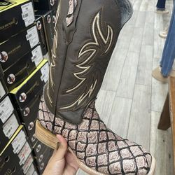 mens western boots