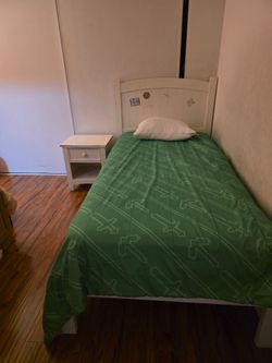 Twin bed