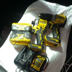 $220 Dewalt Atomic Drill Set Brand New 