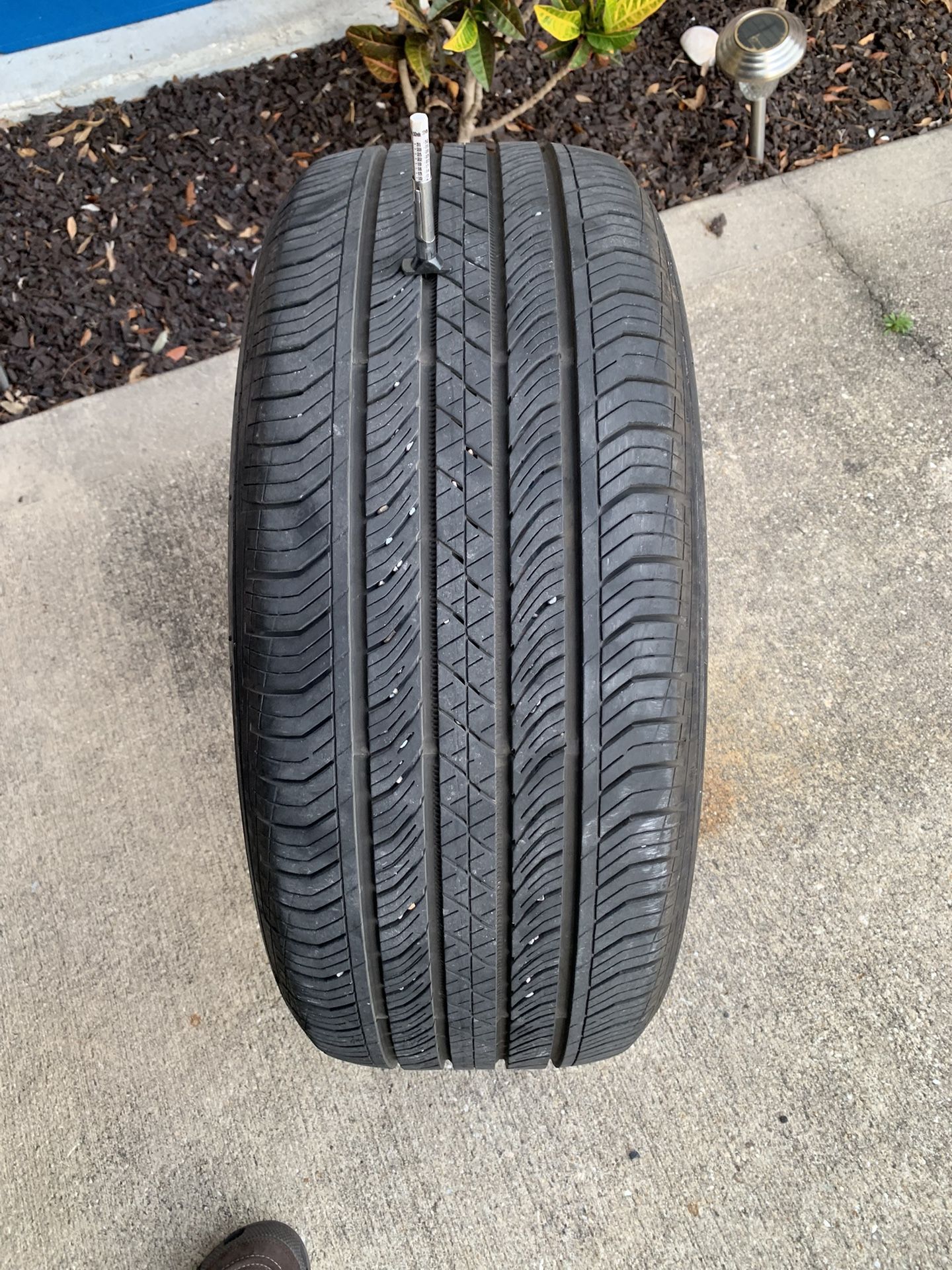 1 continental pro contact tire 235/50/18