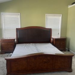 5 Pieces King Size Bedroom Set 