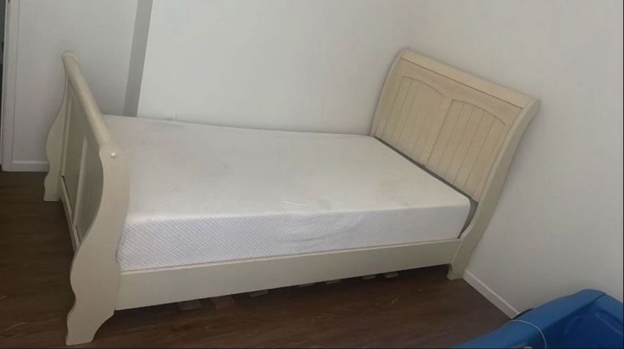 Twin bed frame