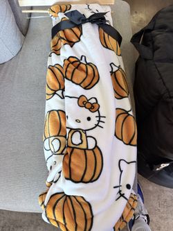 HELLO KITTY FALL PUMPKIN BLANKET
