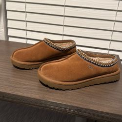 Ugg Size 8 $40 In Good Conditions 